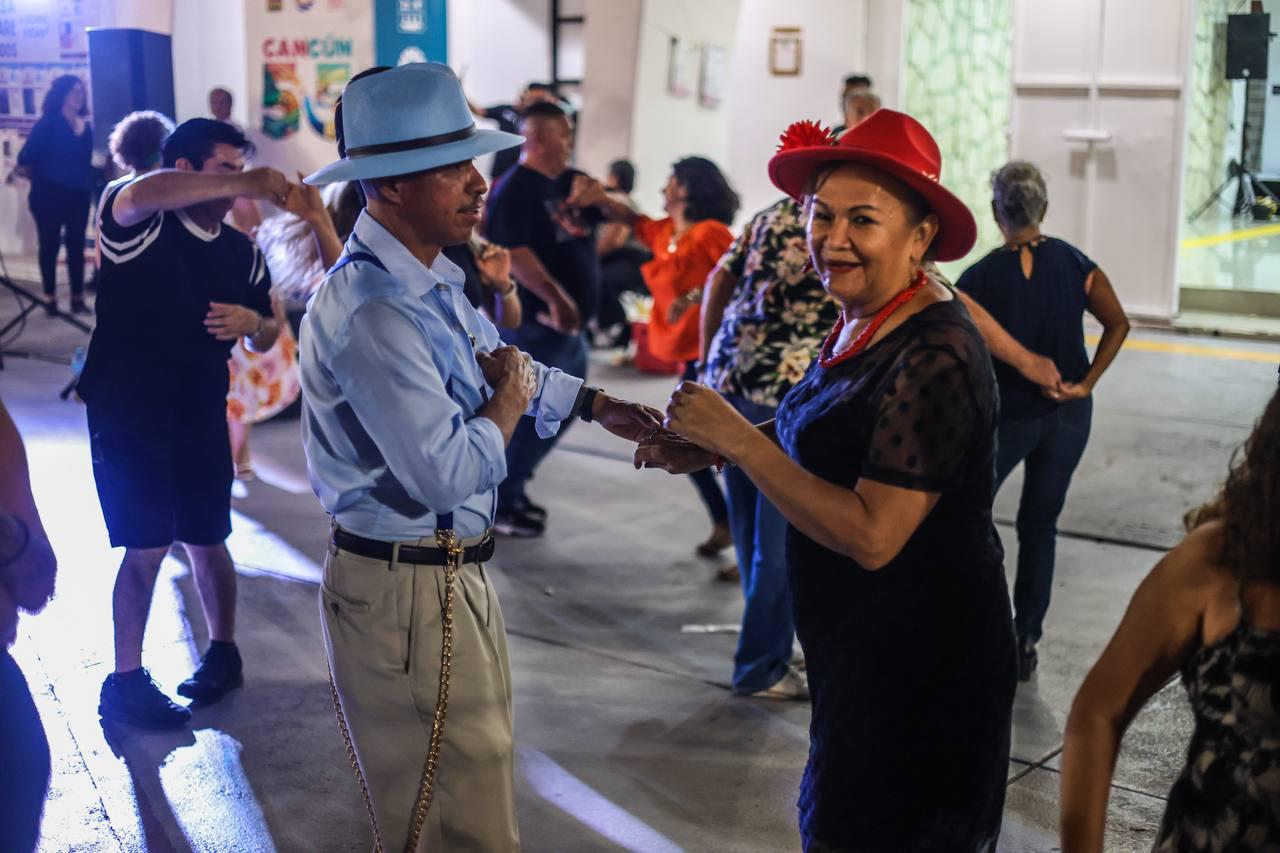 uploads/6/32/01 (360).Jpg